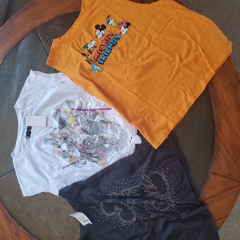 Disney Womans (L)Mickey/Friends Orange Shirt,(L)  Crop T Mickey, Bugs Bunny (xl)